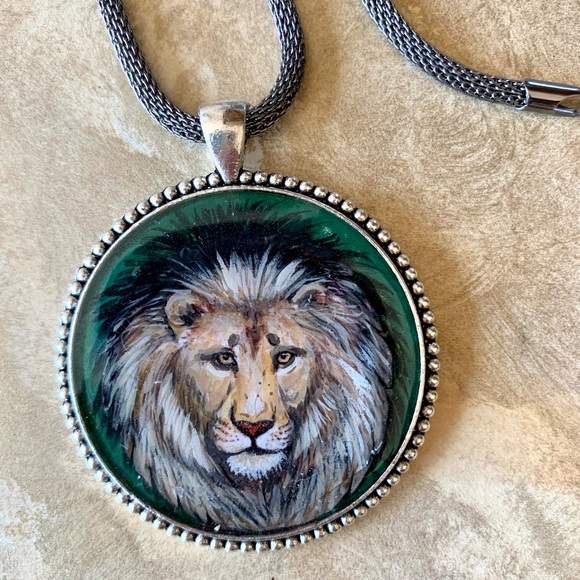 Beautiful Handpainted MUFASA LION face pendant large in 50mm round metal bezel. - Picture 1 of 6